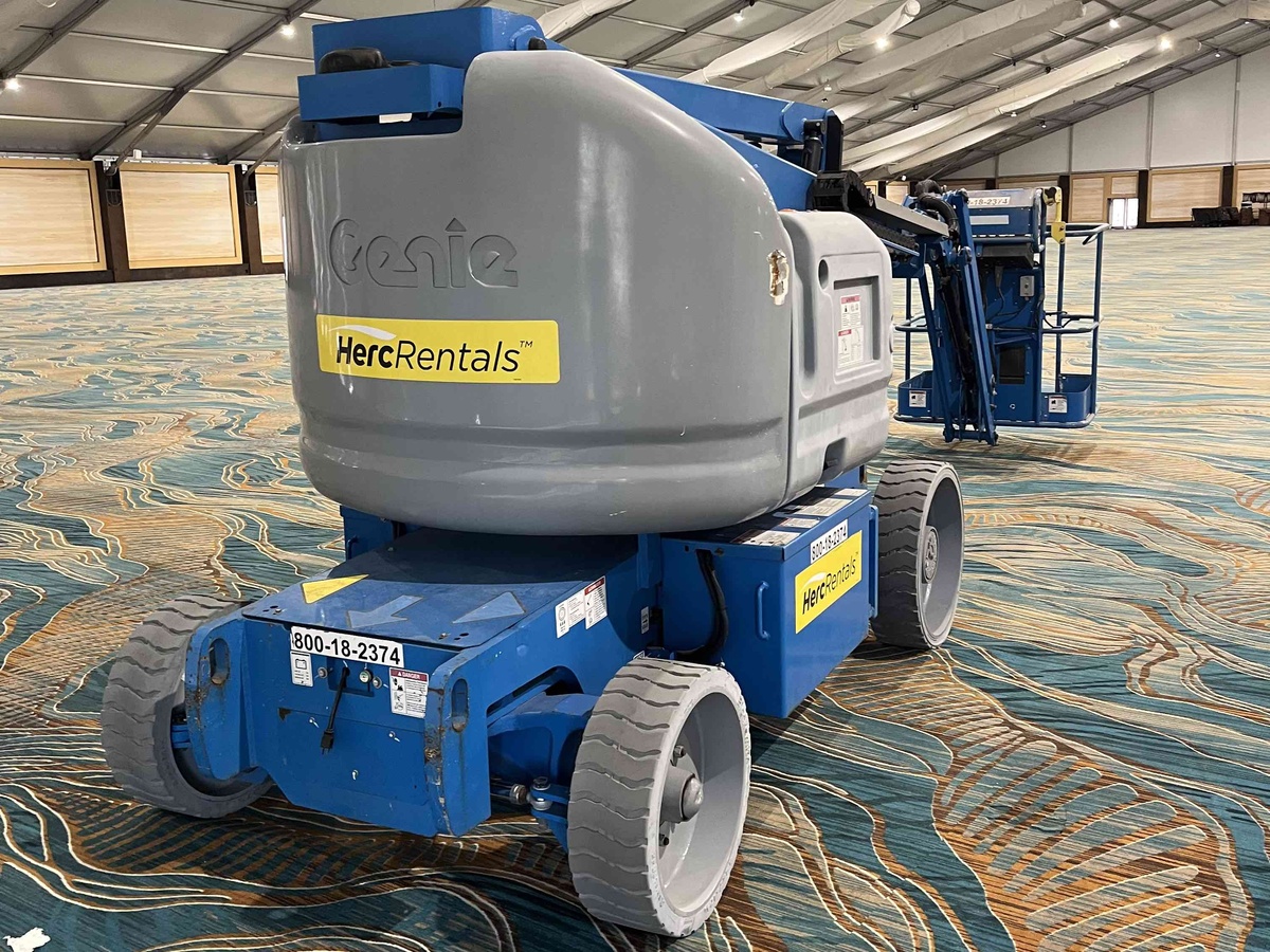 2017 Genie Z-40/23 N-2
