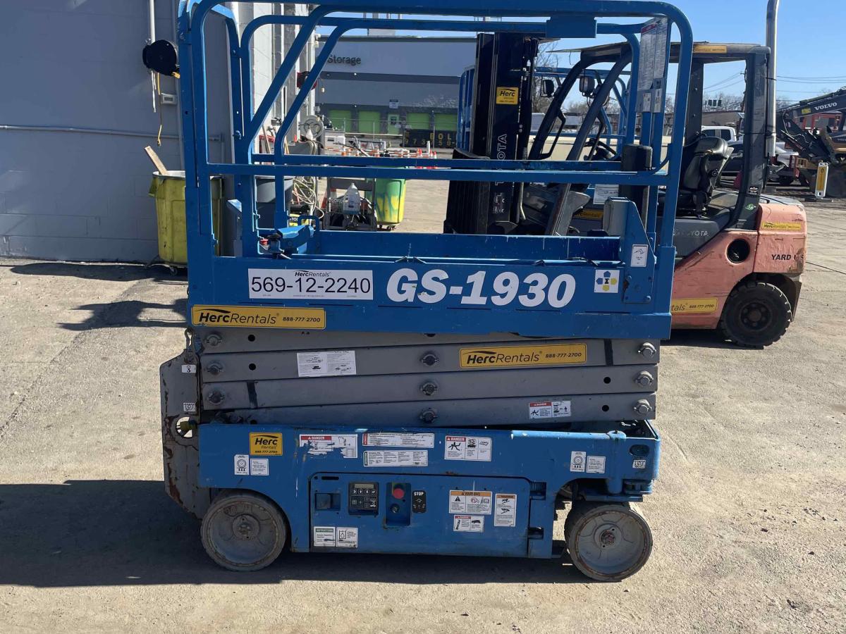 2018 Genie GS-1930
