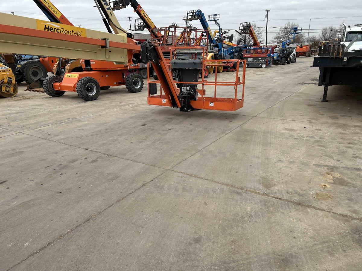 2018 JLG M600JP