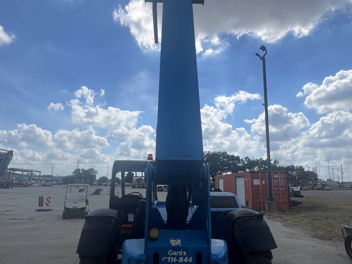2018 Genie GTH 844