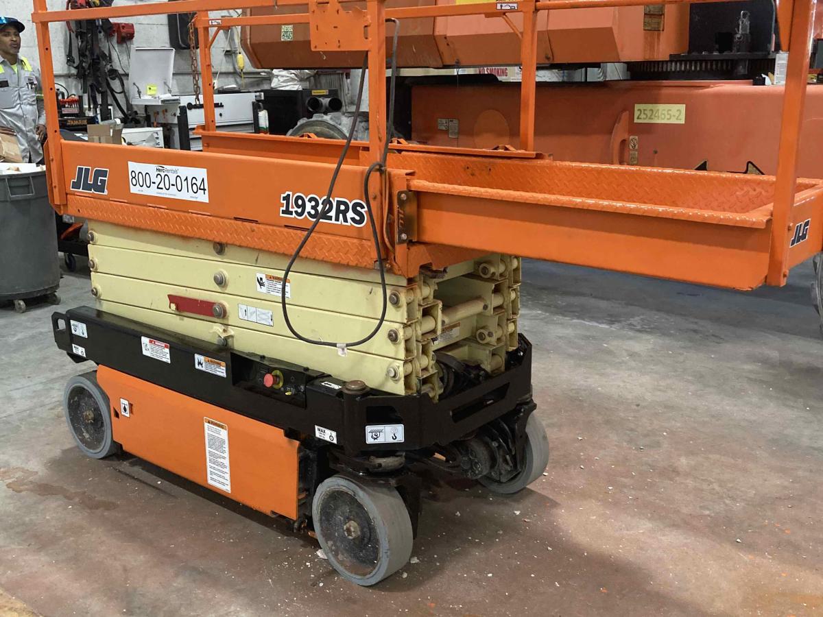 2018 JLG 1932R