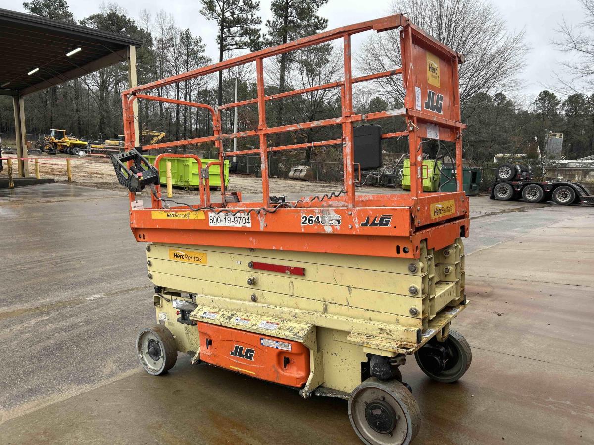 2018 JLG 2646ES