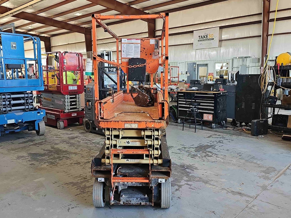 2018 JLG 1932R-5