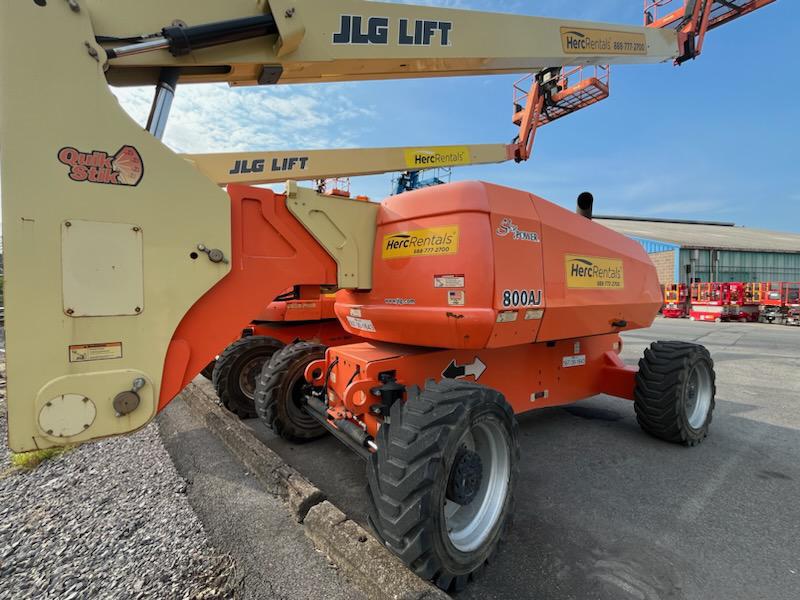 2015 JLG 800AJ
