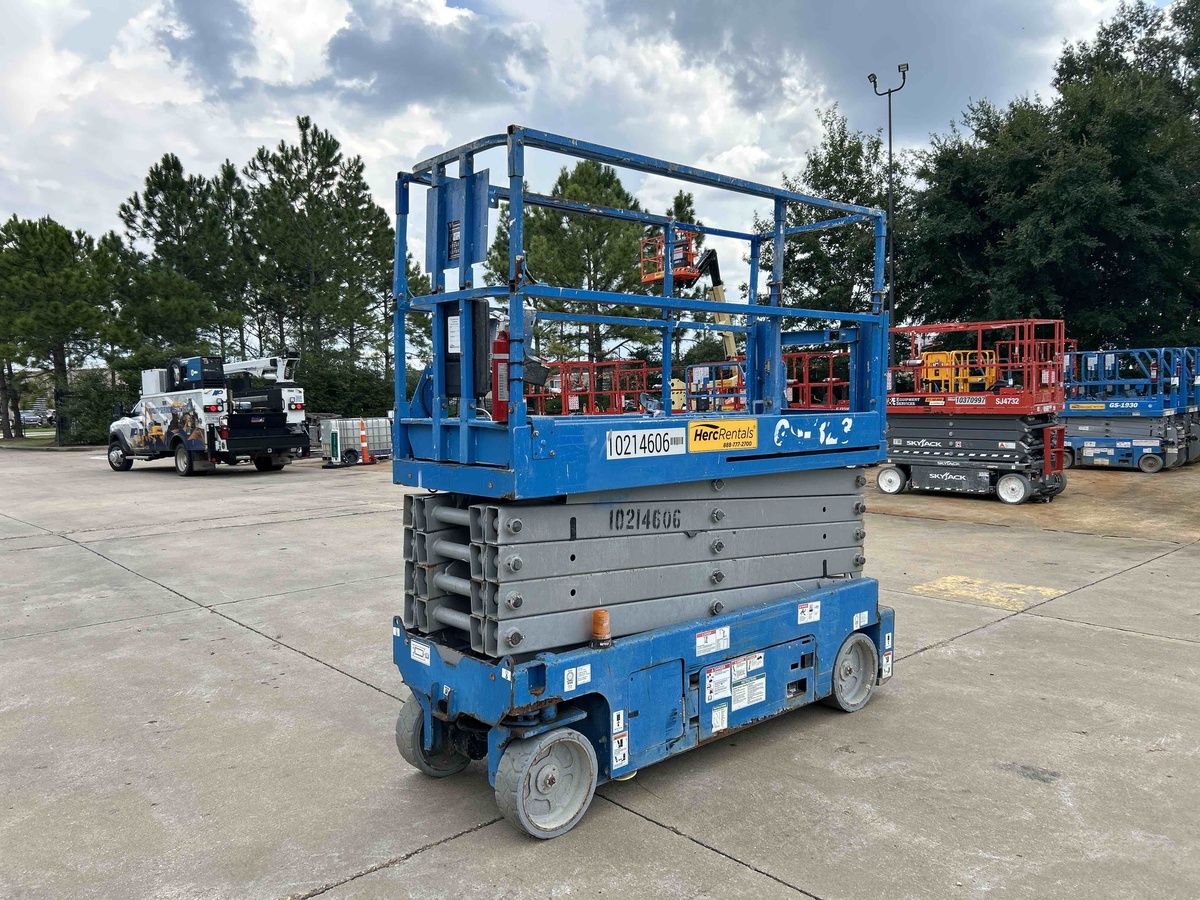 2017 Genie GS-3232-1