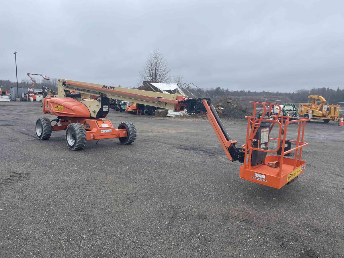 2015 JLG E600JP