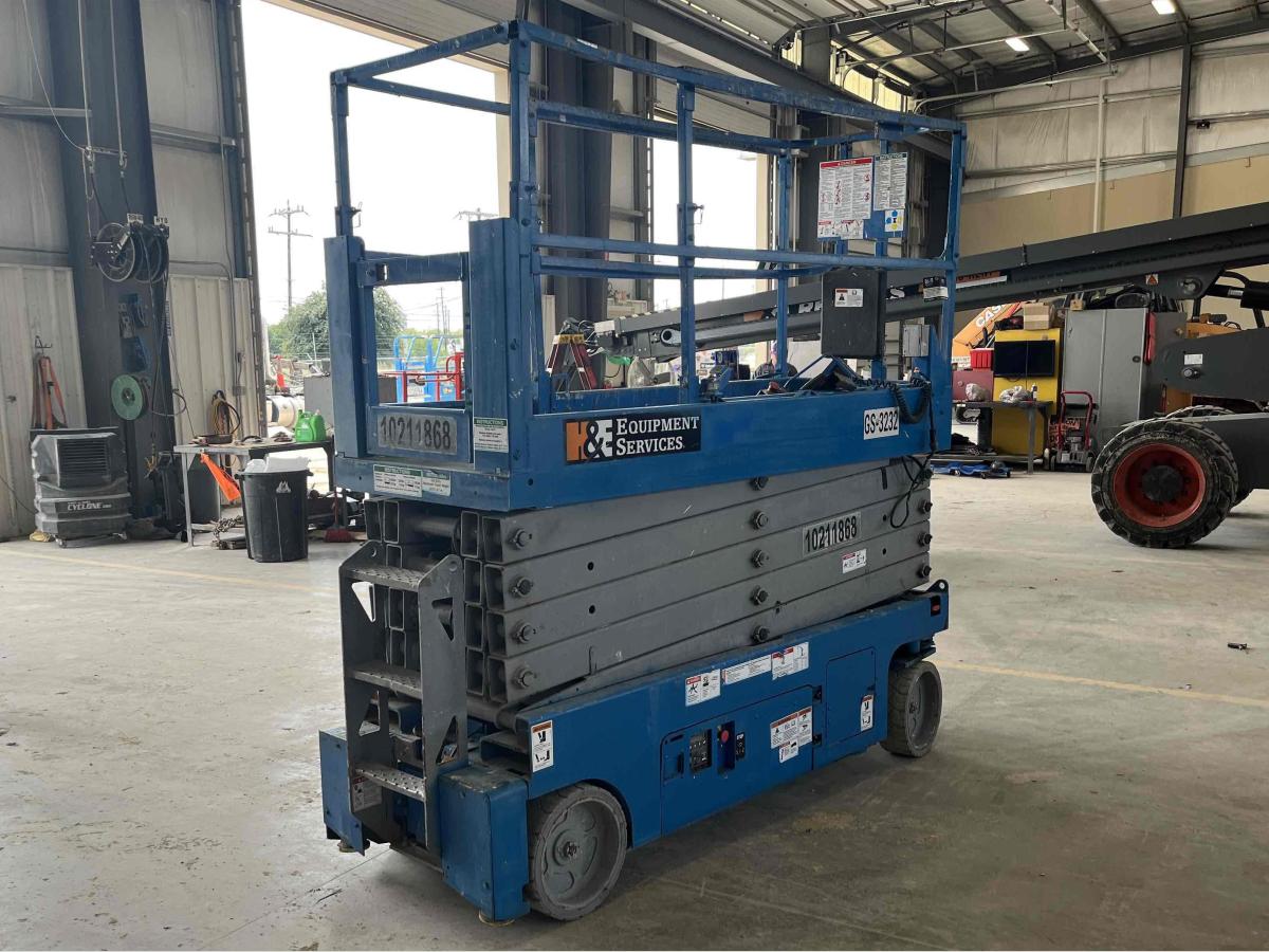 2017 Genie GS-3232-3