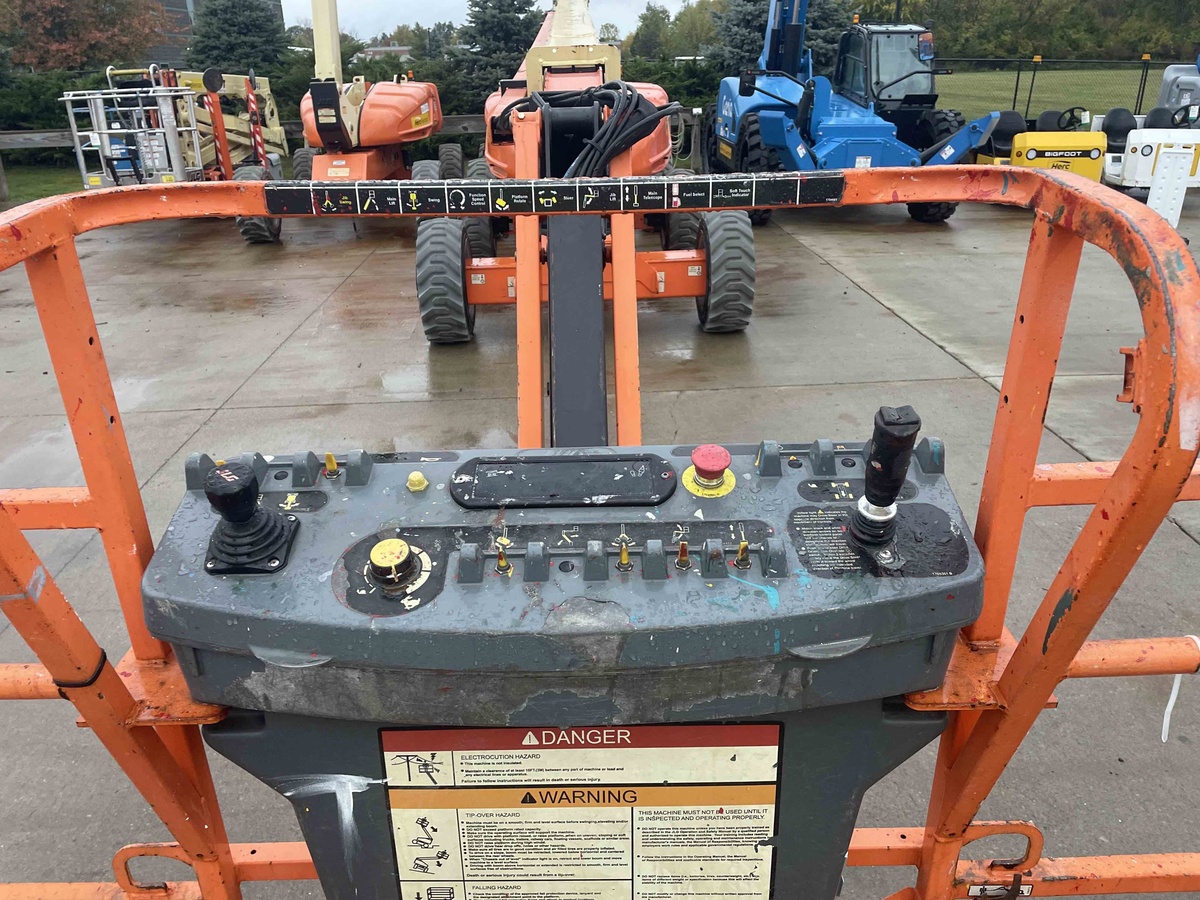 2015 JLG E600JP-6