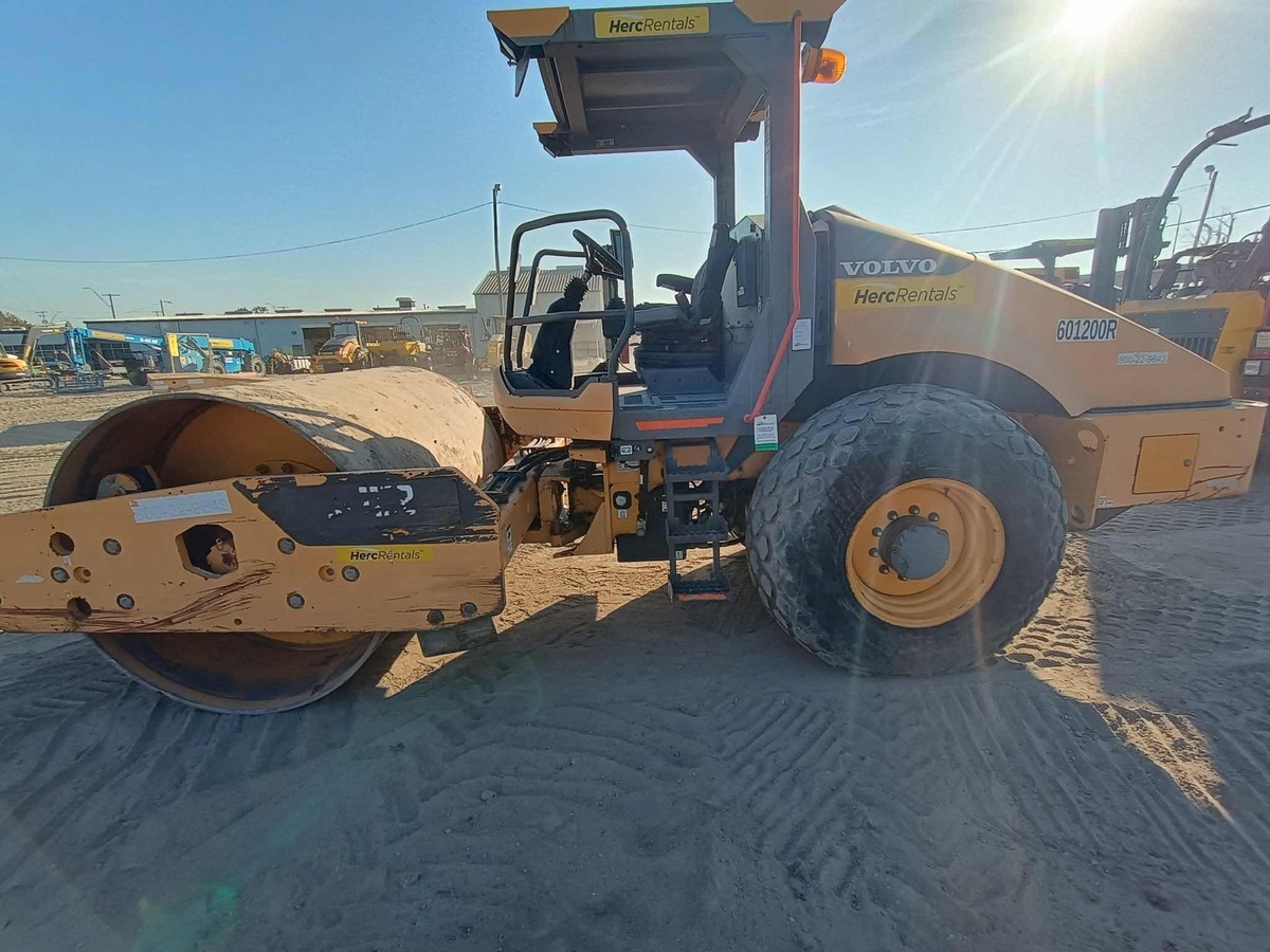 2018 Volvo SD115B (D-Smooth)-2