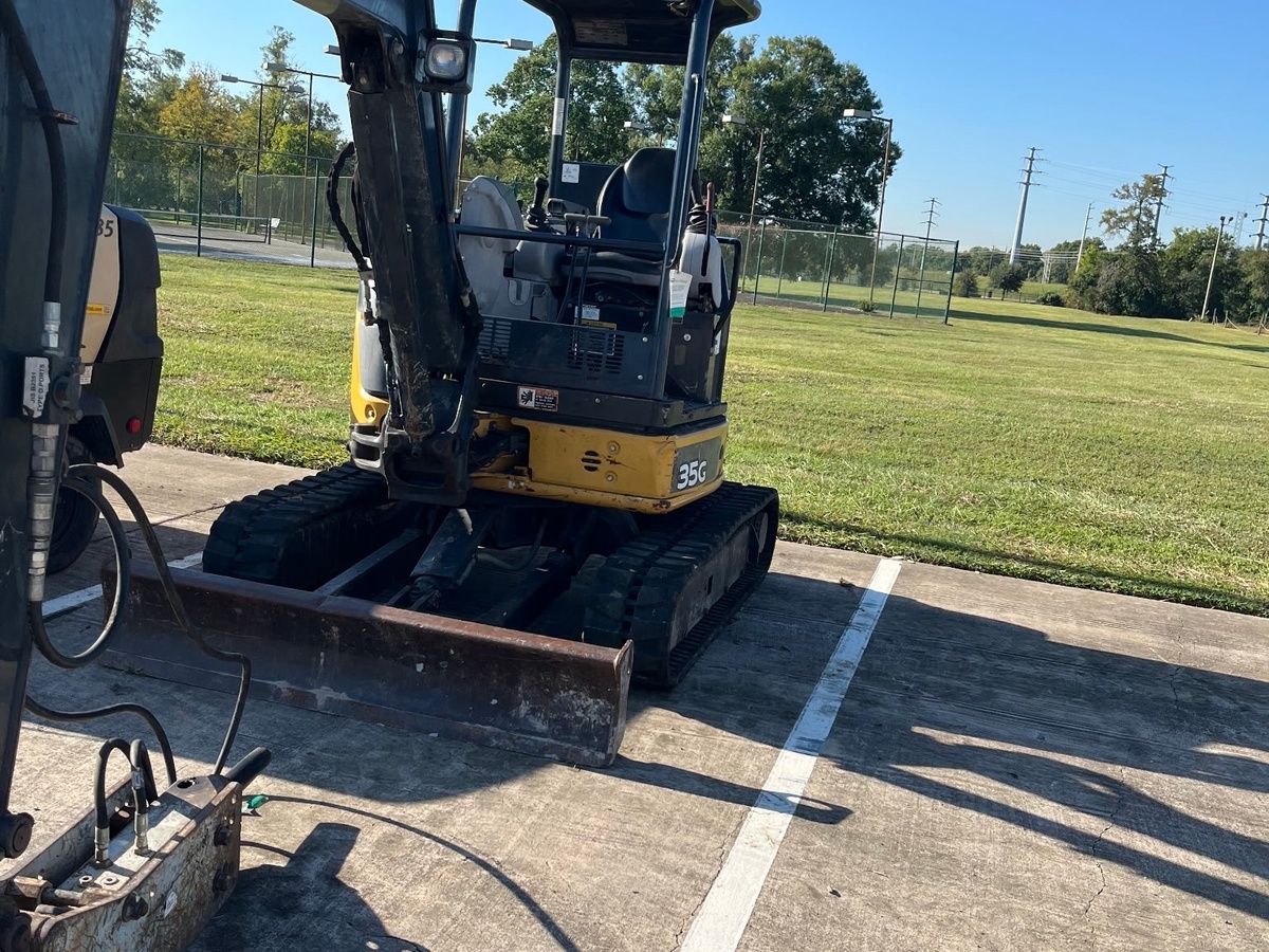 2020 John Deere 35G-2