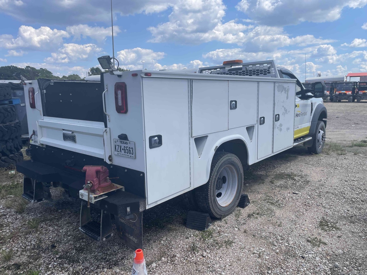 2018 Ford F550-3