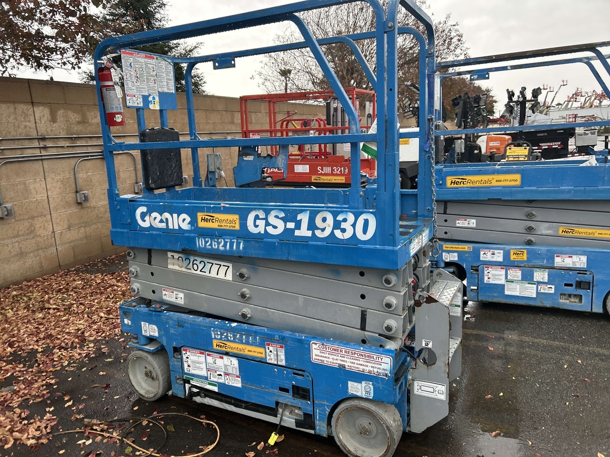2018 Genie GS-1930