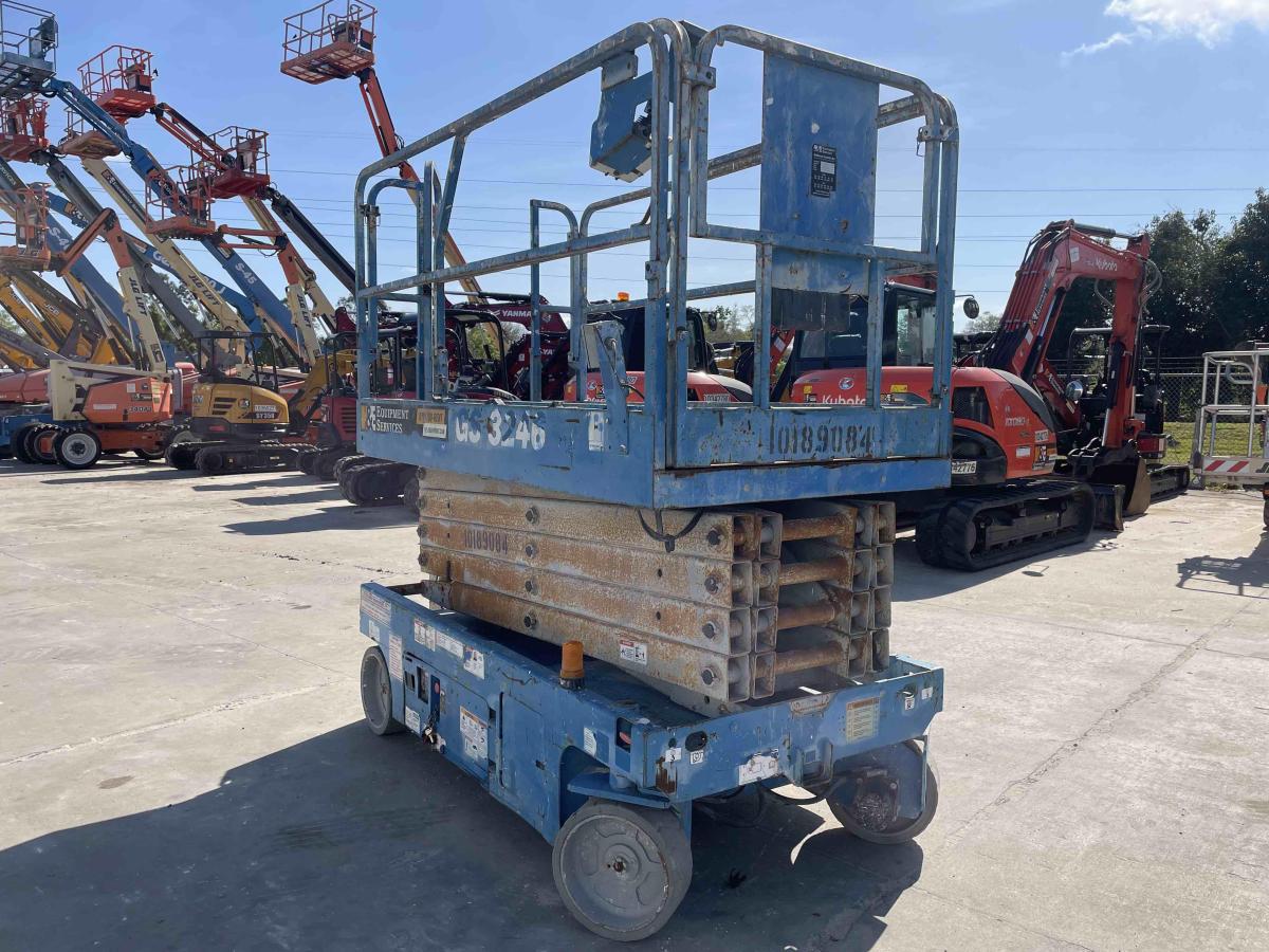 2016 Genie GS-3246