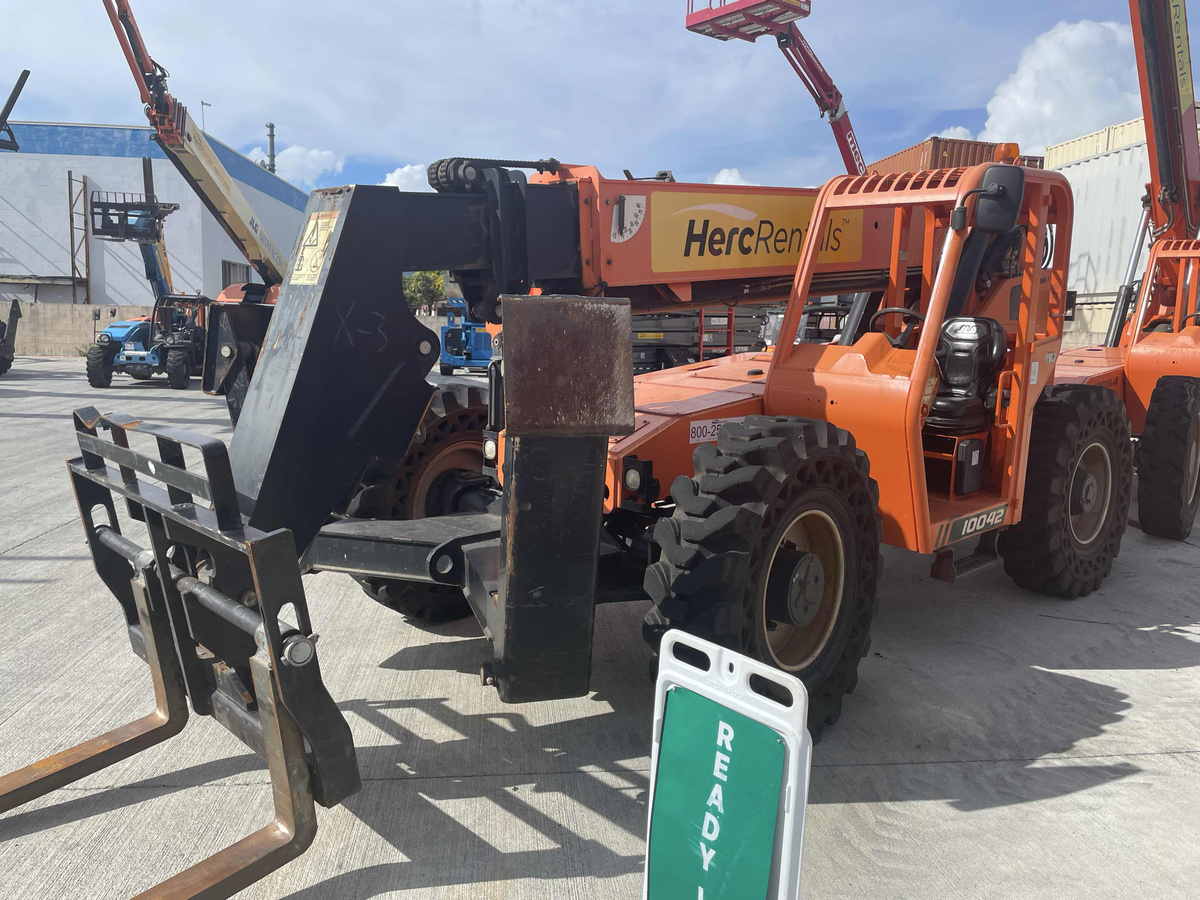 2019 SkyTrak 10042-5