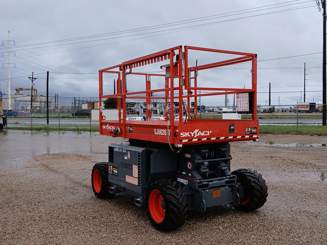 2017 Skyjack SJ-6826RT-2