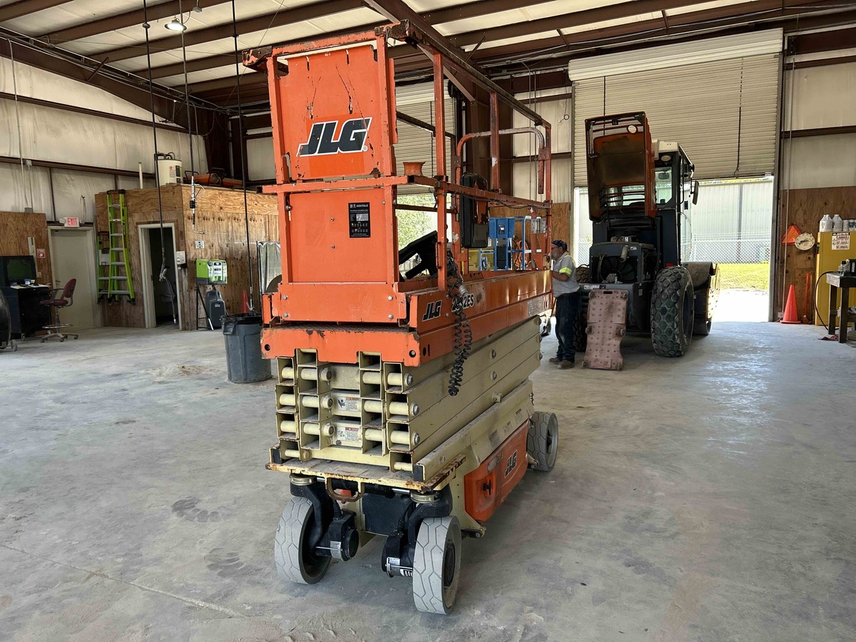 2018 JLG 2632ES-4