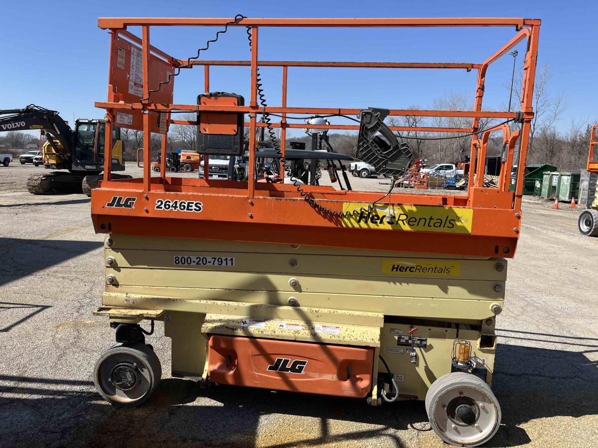 2018 JLG 2646ES