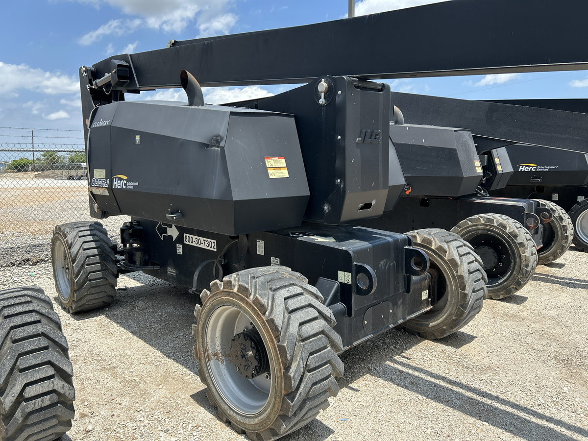 2021 JLG 800AJ-8