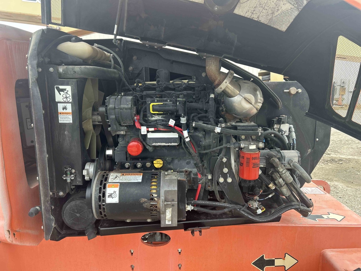 2017 JLG 600AJ-6