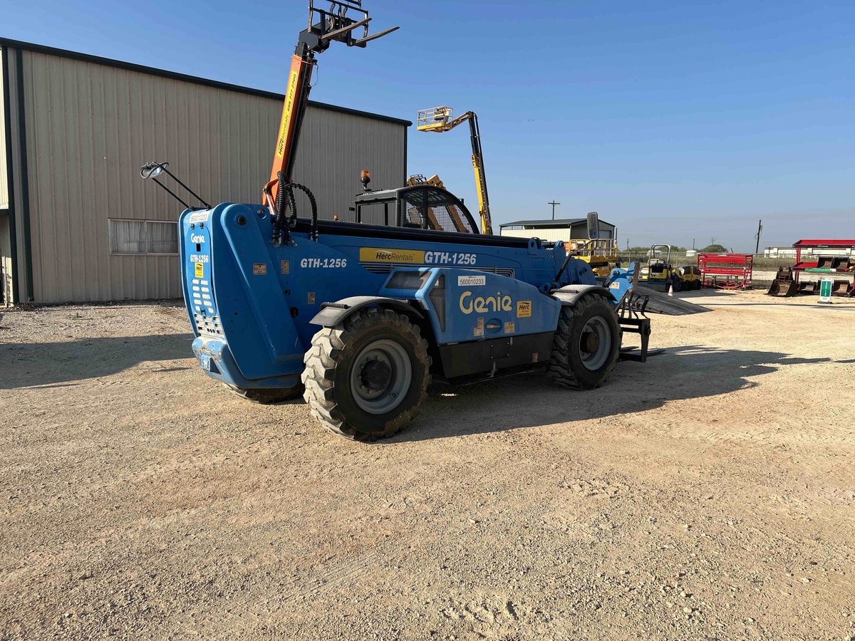 2019 Genie GTH-1256-4