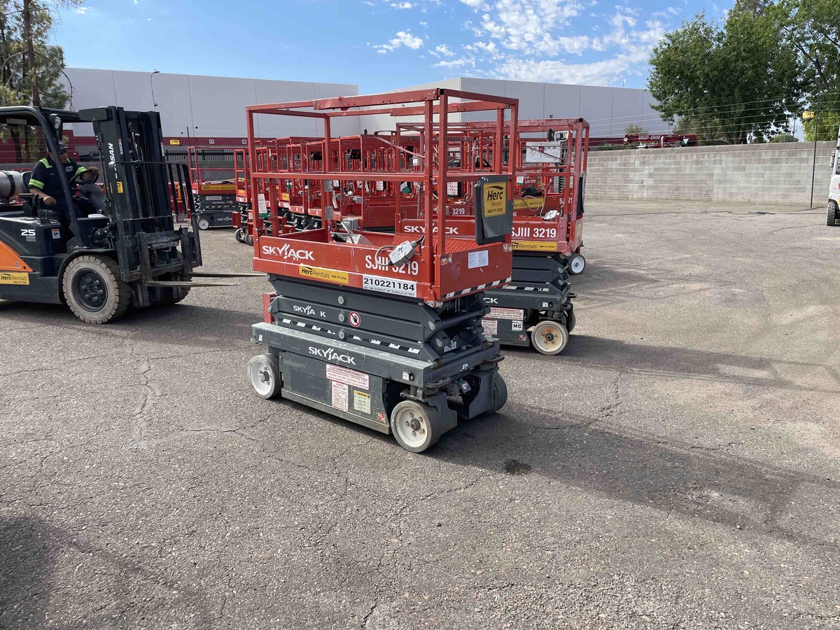 2017 Skyjack SJ3219