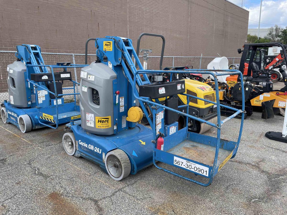2016 Genie GR26J