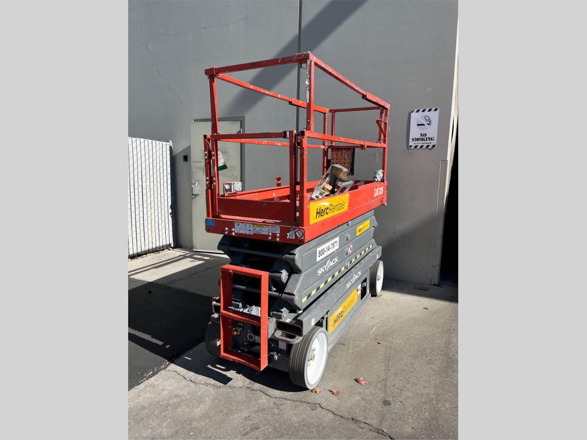 2017 Skyjack SJ3226