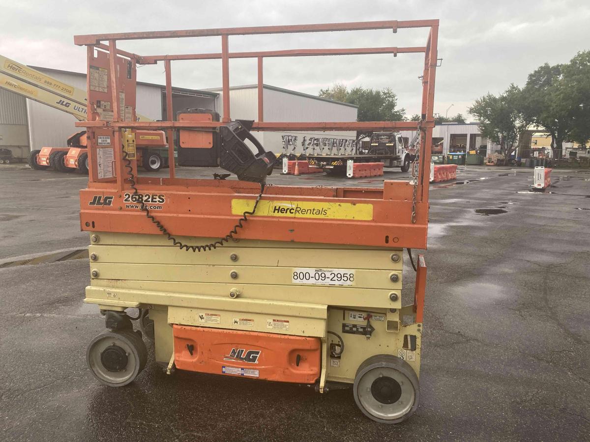2016 JLG 2632ES-3