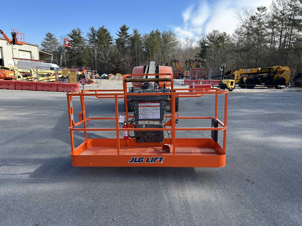 2018 JLG 660SJ-3