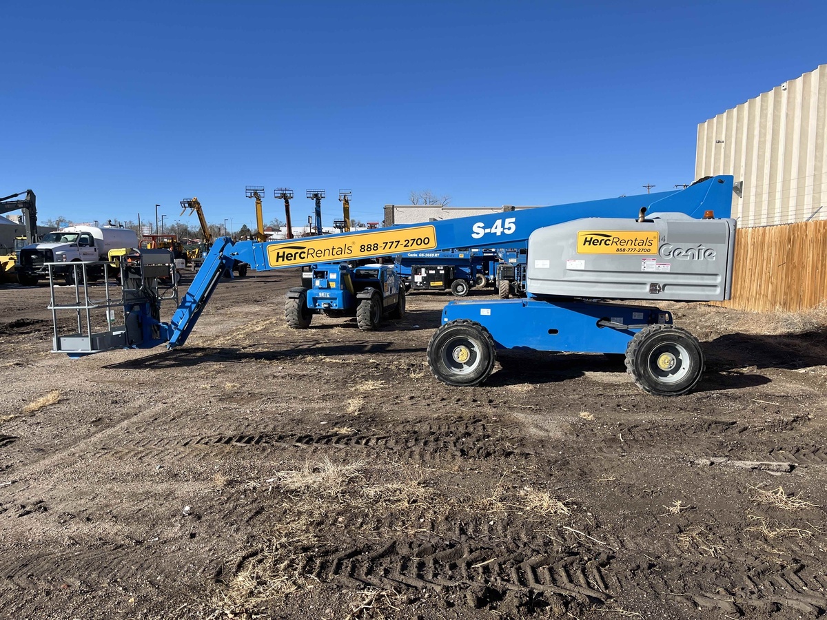 2018 Genie S-45
