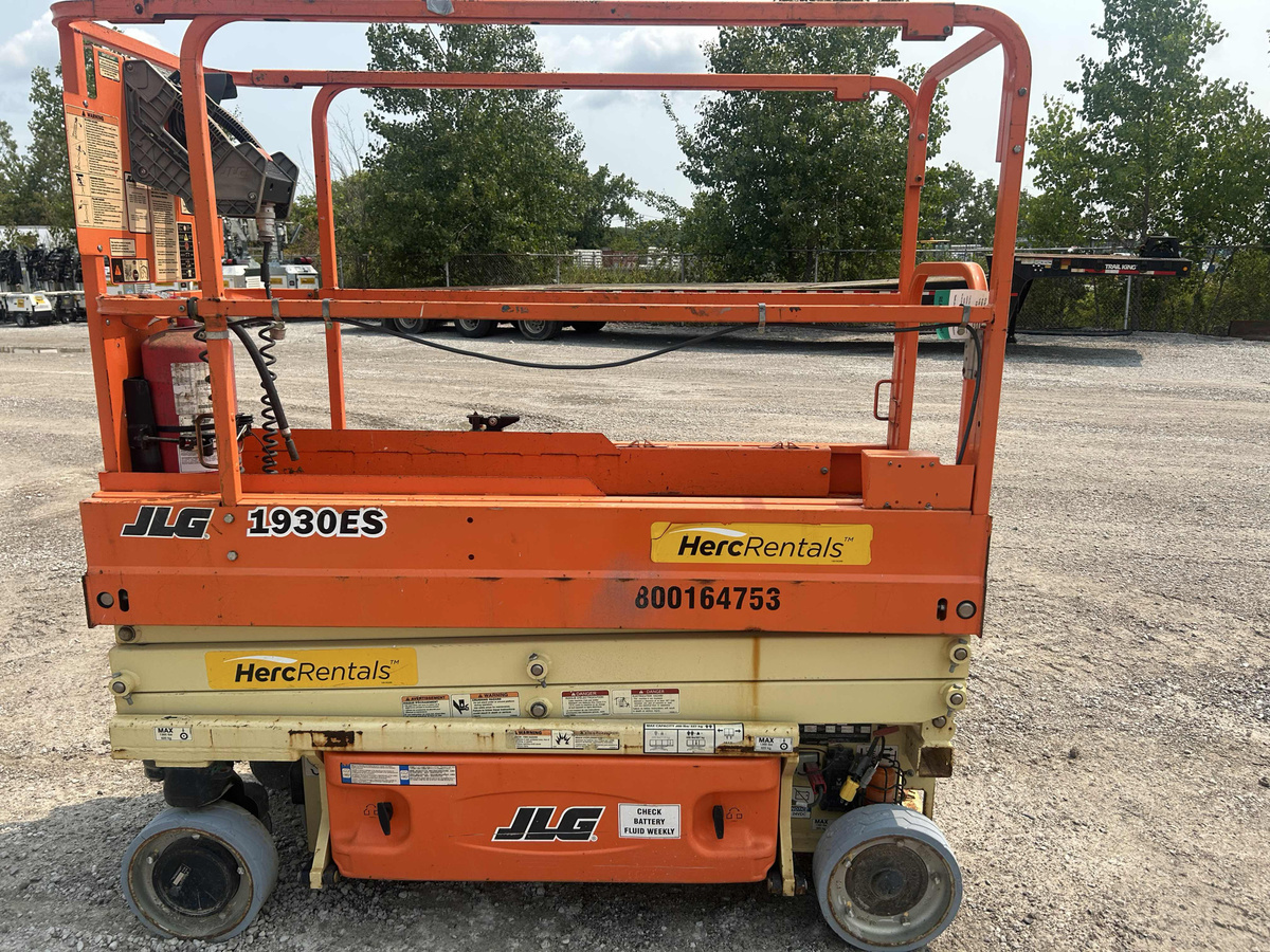 2017 JLG 1930ES-4