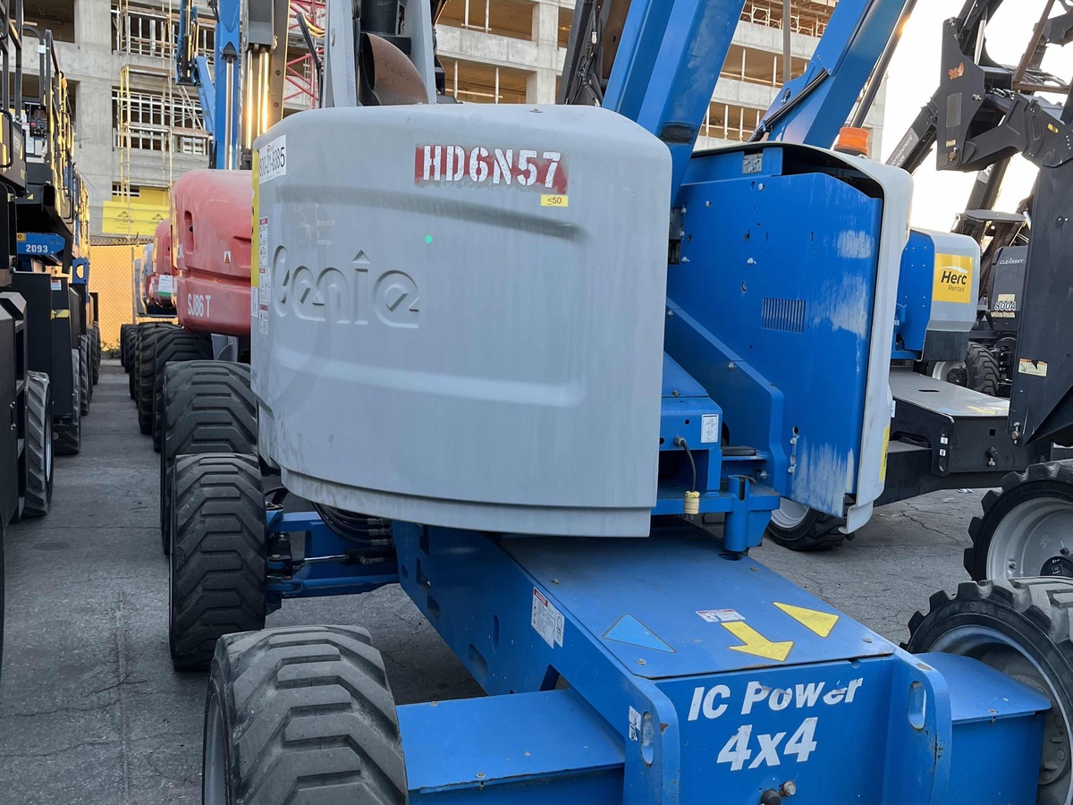 2018 Genie Z-45/25J RT