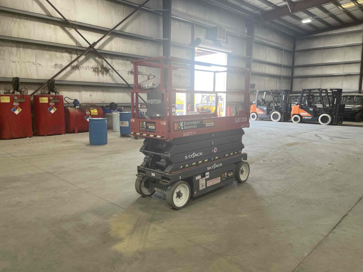 2017 Skyjack SJ3226