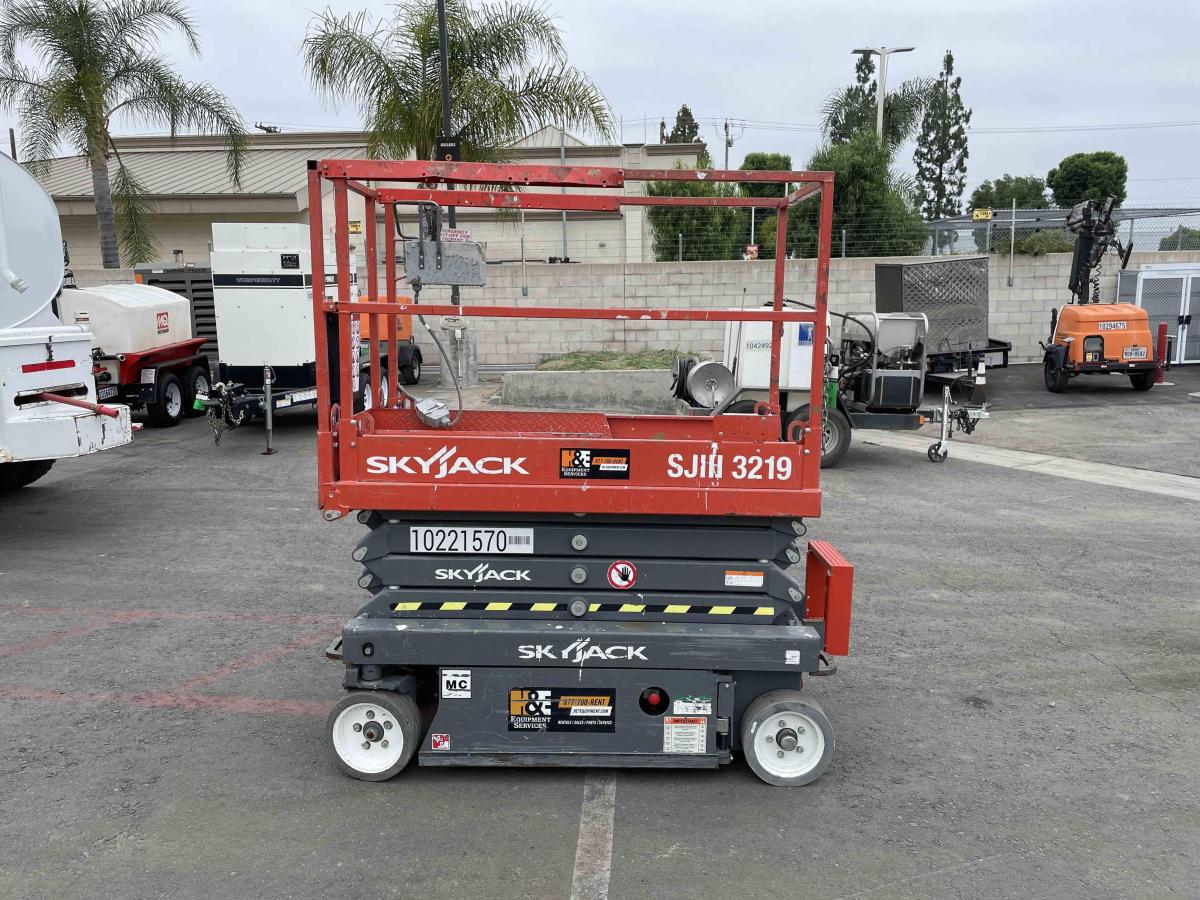2017 Skyjack SJ3219