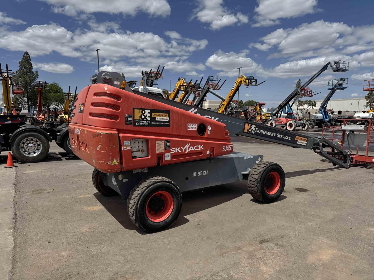 2016 Skyjack SJ45 T