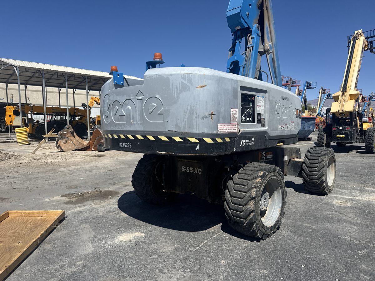 2018 Genie S-85