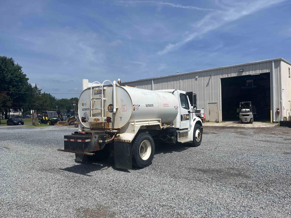 2019 Freightliner M2106-3