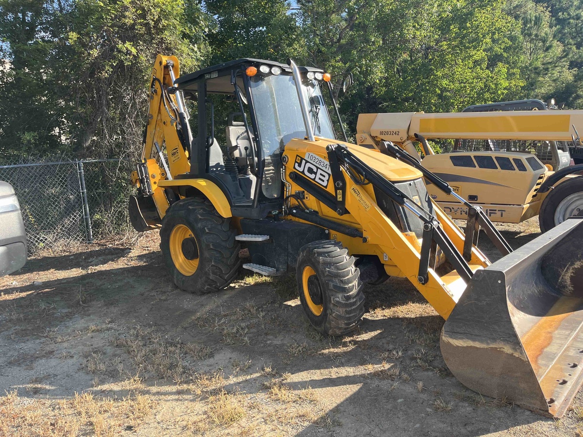 2022 JCB 3CX-4