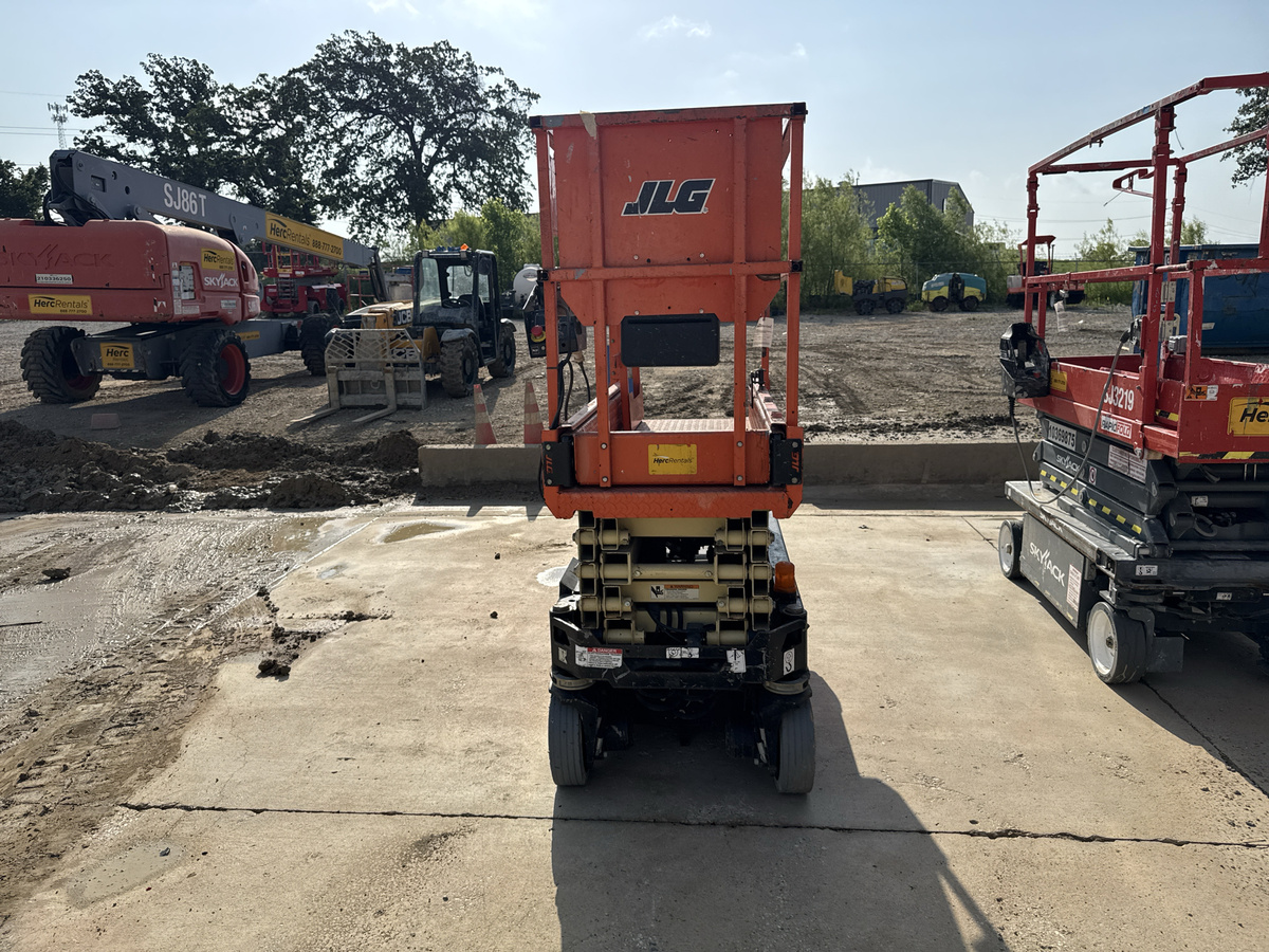 2019 JLG 1932R-2