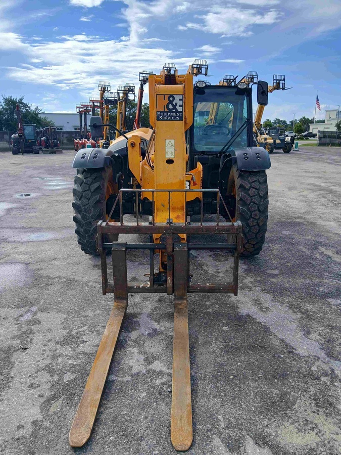 2019 JCB 507-42-4