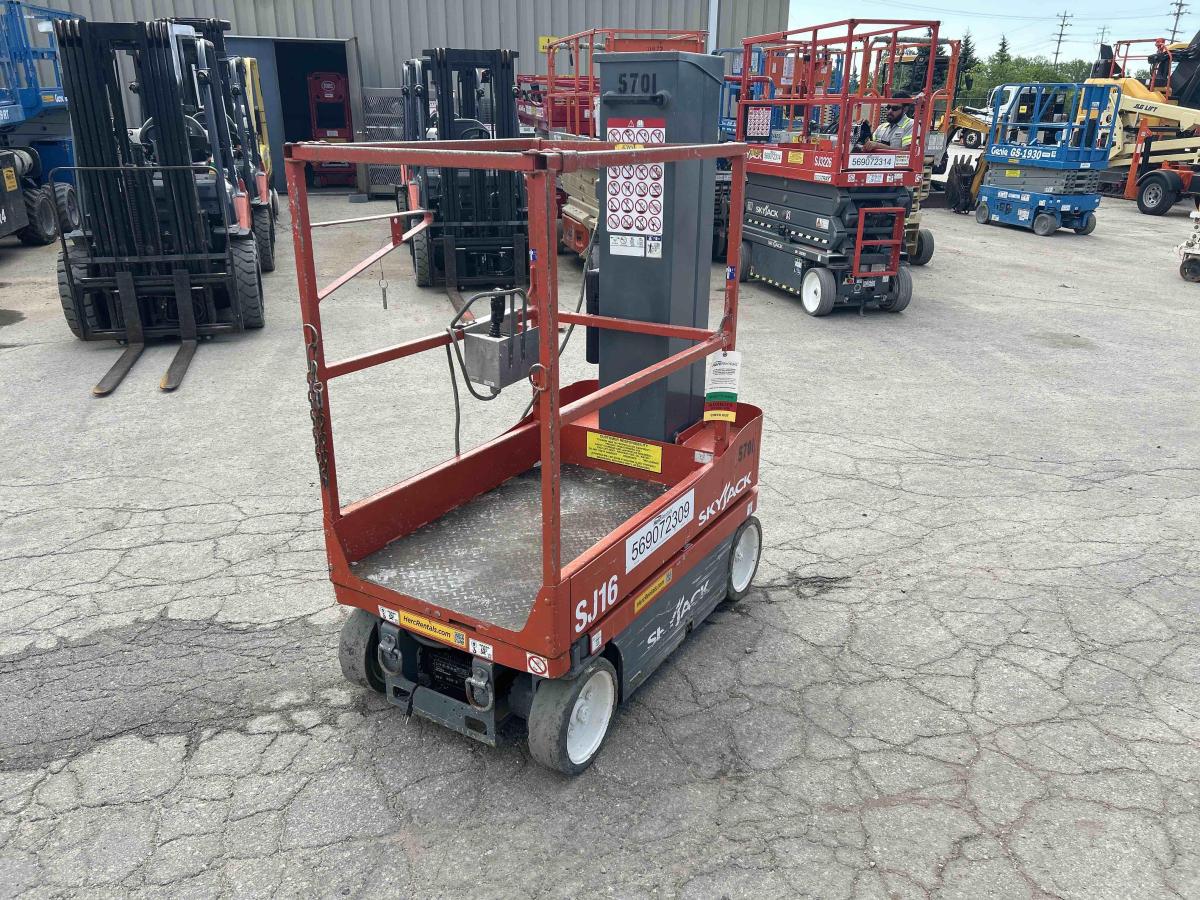 2015 Skyjack SJ16-2
