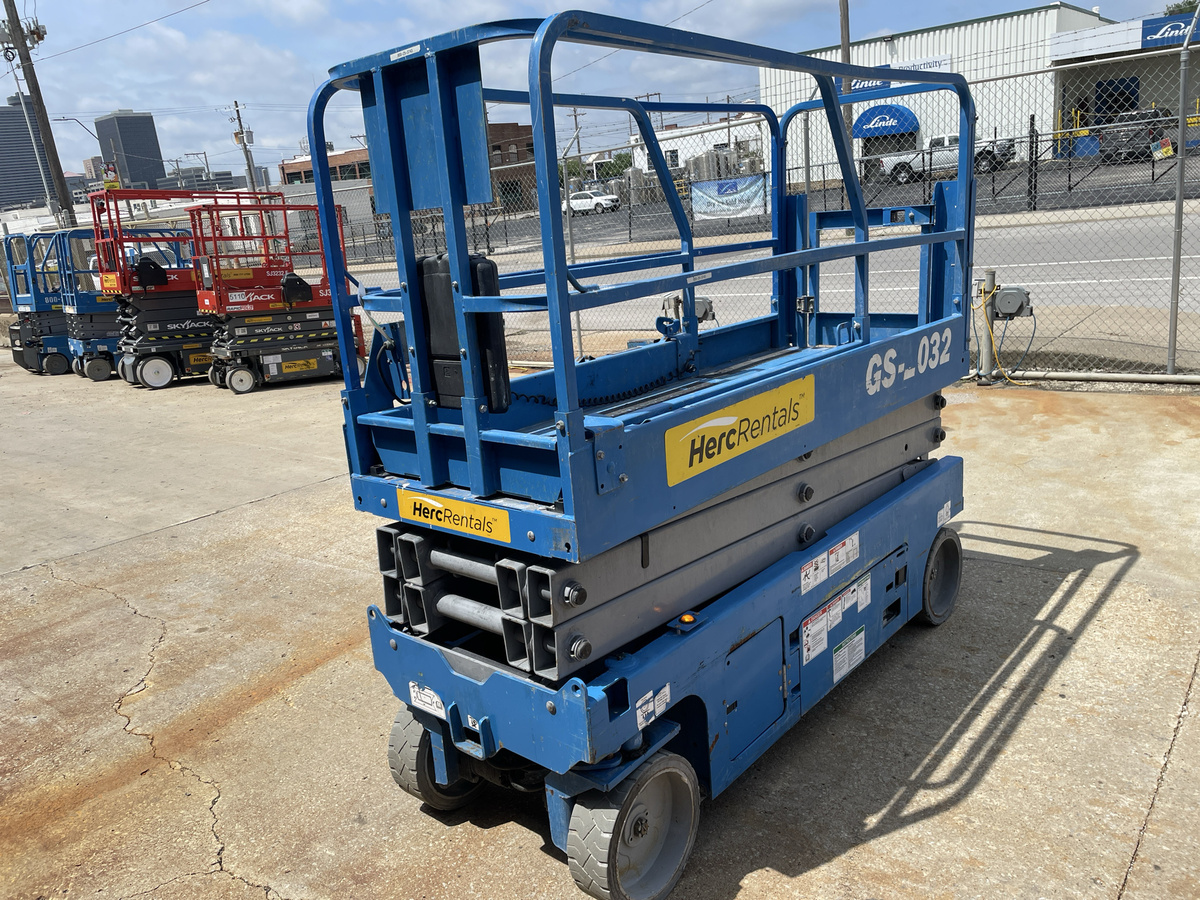2019 Genie GS-2032