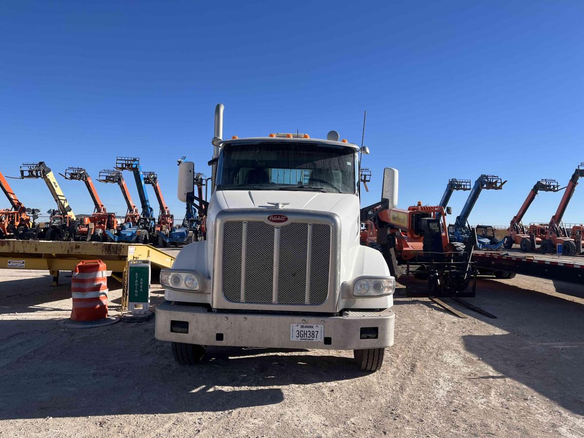 2020 Peterbilt 567