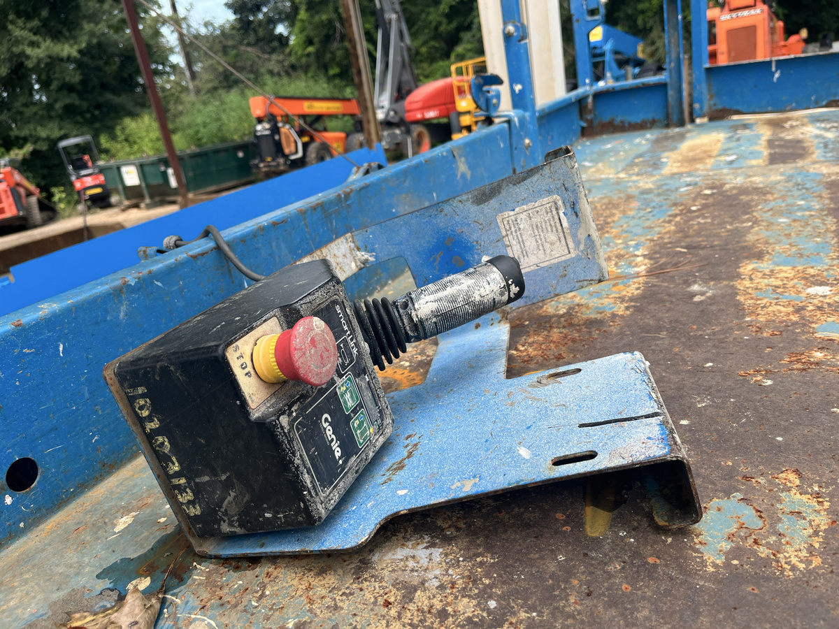 2016 Genie GS-3246-6