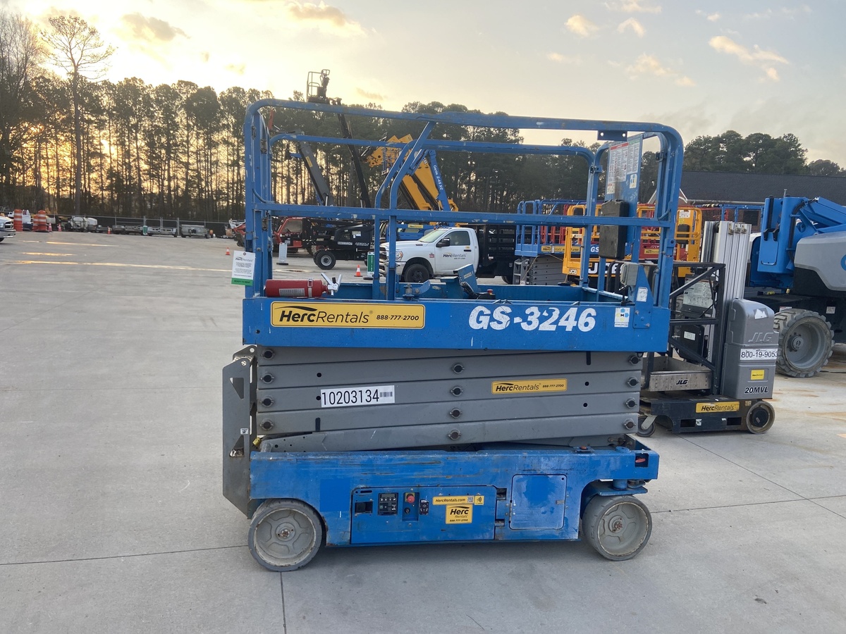 2016 Genie GS-3246-3