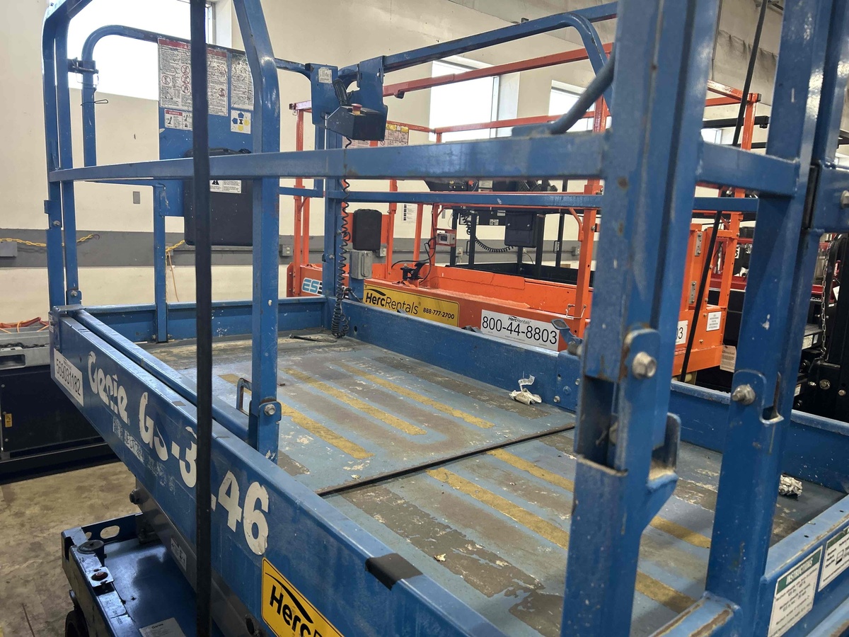 2018 Genie GS-3246-3