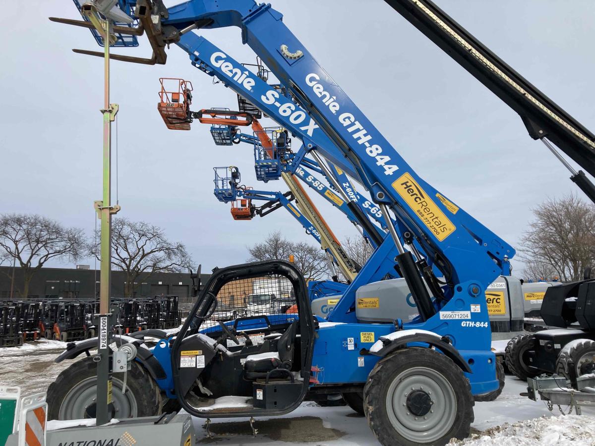 2018 Genie GTH 844