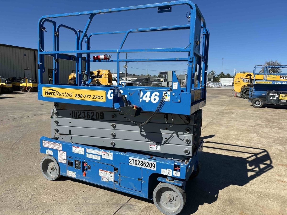 2018 Genie GS-3246