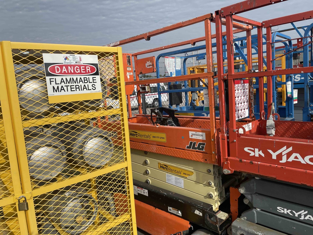 2018 JLG 1932R
