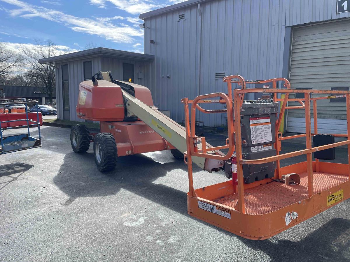 2016 JLG 400S